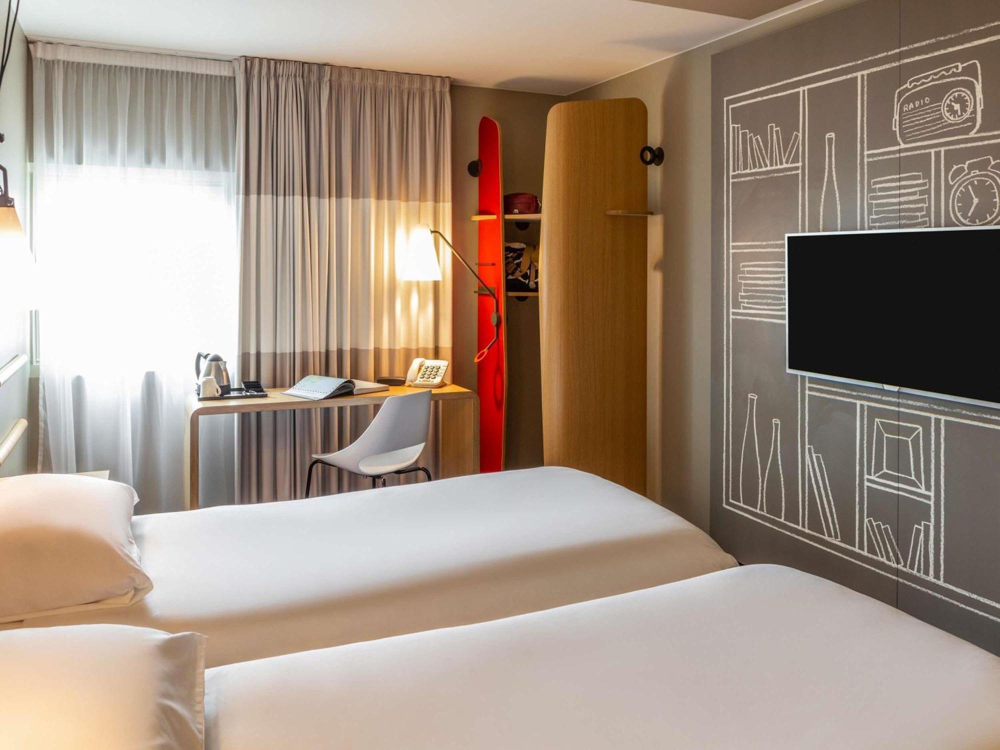 Ibis Birmingham Airport Terminal Building - Nec Hotel Bickenhill Exterior photo